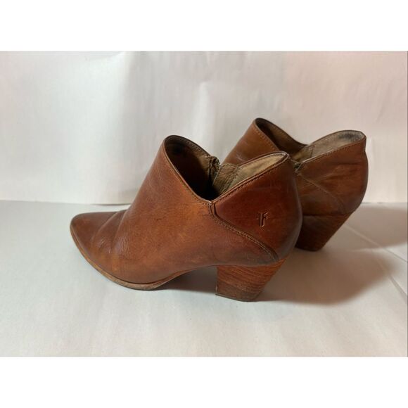 Frye Brown Leather Pointed Toe Heeled Ankle Booties Western Style - Picture 2 of 11